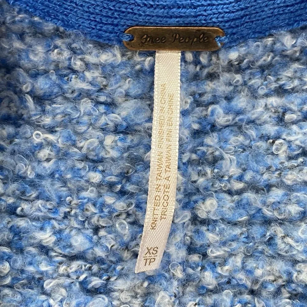 New Free People BFF‎ Cardigan Womens XS Boho Wrap Soft Boucle Knit big Blue